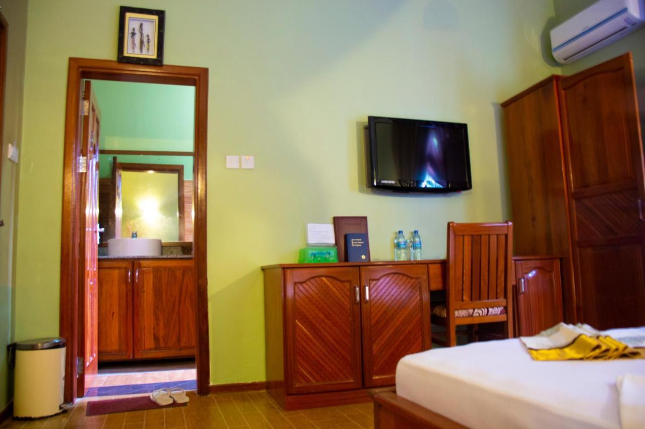 Lush Garden Business Hotel 아루샤 외부 사진