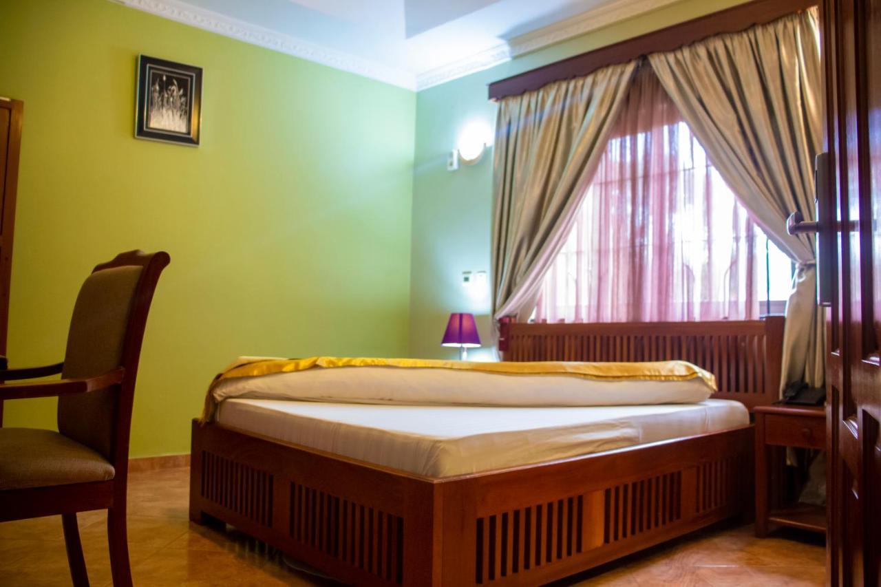 Lush Garden Business Hotel 아루샤 외부 사진